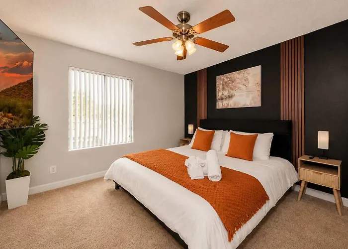 Near Asu - 2br Pool & Gym Apartment Tempe