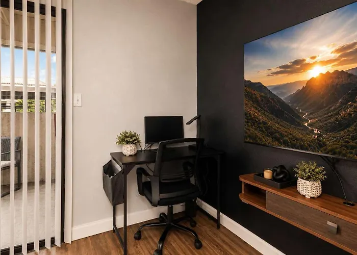Near Asu - 2br Pool & Gym * Tempe