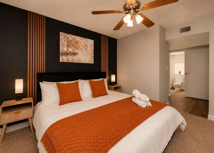 Near Asu - 2br Pool & Gym