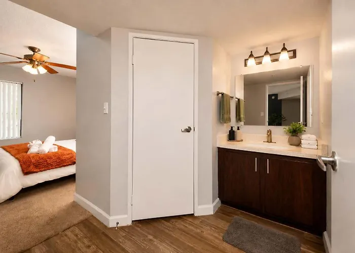 Near Asu - 2br Pool & Gym Apartment *