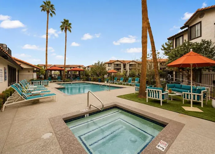 Near Asu - 2br Pool & Gym Apartment *